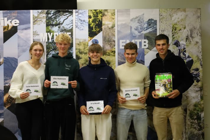 Lucie Hückmann, Elias Hückmann, Nico Brandl, Dennis Krimmel und Pirmin Sigel (v.l.n.r.) vom BIKE Junior Team hatten allerlei Tipps für die Nachwuchs-Racer im Gepäck.