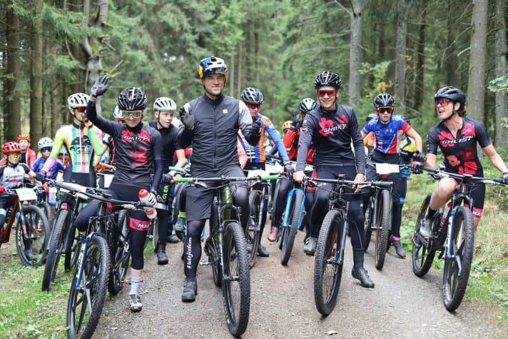 A truly world-class starting line-up: Olympic participants, world champions and World Cup winners lead the youth at the first fun race of the Ghost BIKE Cross Country Youth Camp.