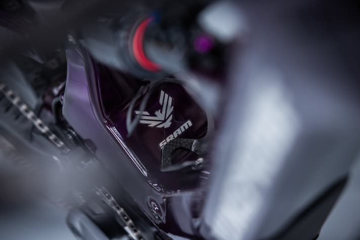 Eagle inside! Nukeproof is proud of the development co-operation with Sram on the way to the finished Eagle Powertrain.