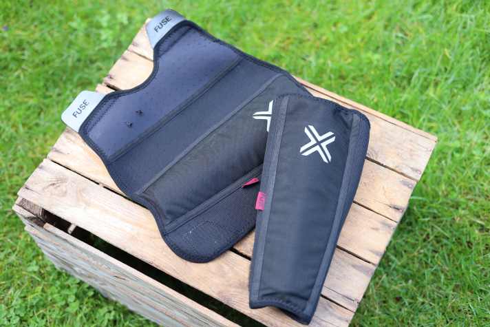Shin protectors are rarely seen on the trail. In the skate park, however, bikers are happy to have the protection of the Fuse Alpha Pro.