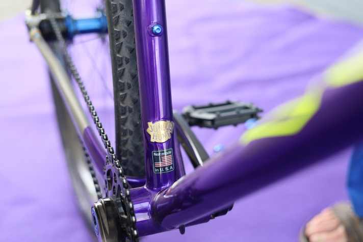 “Not made in USA”: Das Jungle Hunt ist ein Tribut an die Rahmenbauer des alten Ostdeutschlands und wurde, wie alle Bikes von Leovelo, von Hand in Leipzig gebaut. | Foto Jan Timmermann