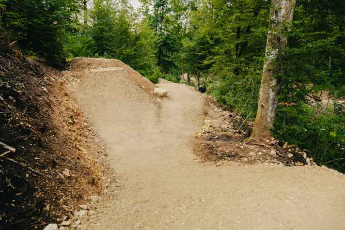 Für die Immendinger Jumpline sollte man Airtime-Erfahrung mitbringen. Es gibt aber eine leichtere B-Line.