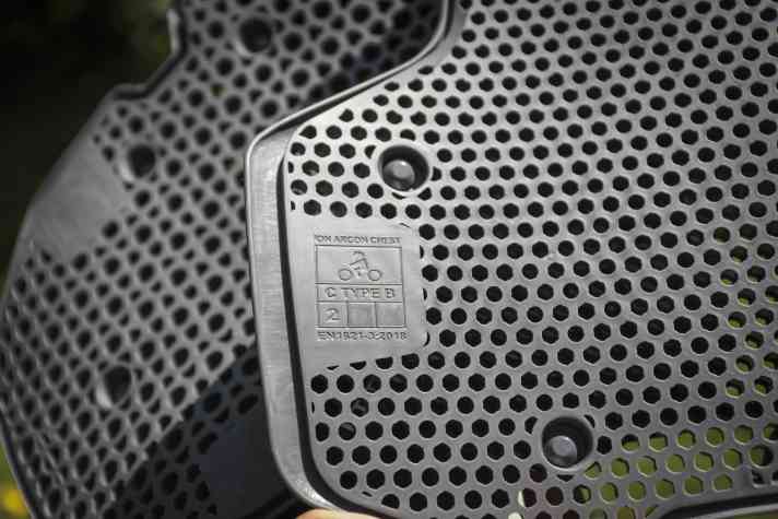 Chest and back armour are certified to the high level 2, which other manufacturers do not always offer