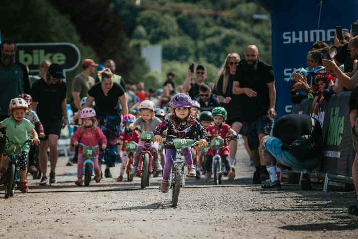 Gas geben! Der Nachwuchs gab bei der Lazer Junior Trophy alles!