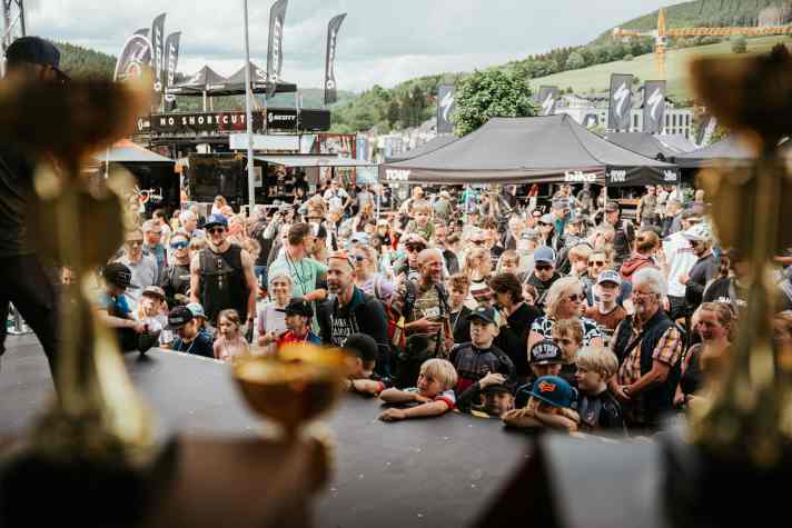 Full house at the award ceremony of the Lazer Junior Trophy.