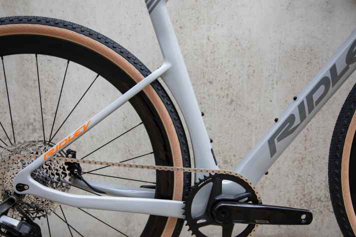 In size M, the Ridley Kanzo has a short wheelbase of 1026 mm, mainly due to the short chainstays.