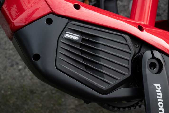 Sturm und Drang: The electronically shifted Pinion MGU provides powerful support.
