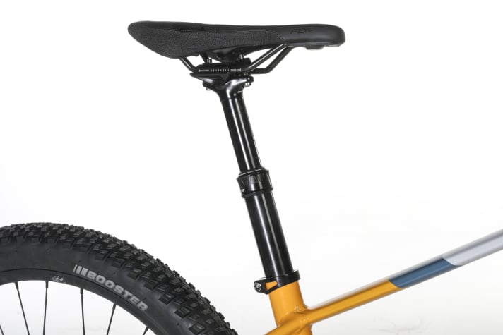 Retractable seat posts on children's mountain bikes? Of course! From a certain age, the flow of the ride is maintained for longer.