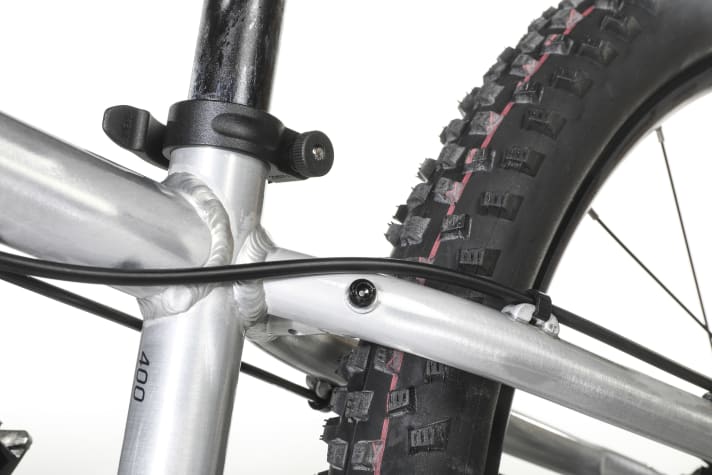 Am Scott Scale RC 400 Kinder-MTB gibt es die Möglichkeit einen Gepäckträger zu verbauen.