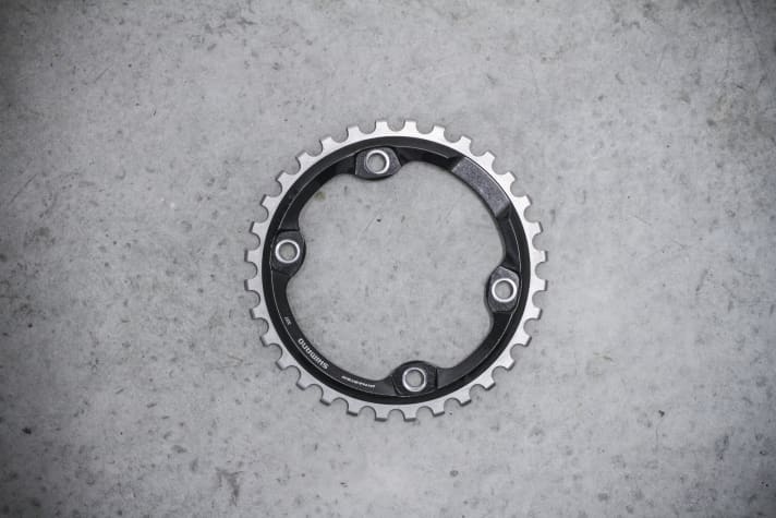  Shimano is still sticking with the 104 mm bolt circle for the 11-speed drivetrains, but is also using its own direct mount standard for the new 12-speed cranks. 