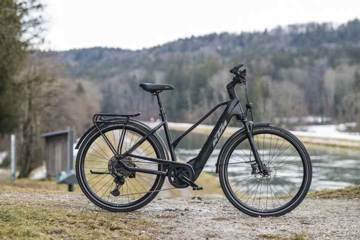 Das KTM Macina Tour CX 820. Im Test in der Trapez-Variante.