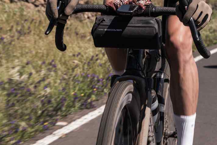 Ready for a suspension fork: The Crosshill CF 6.0 S comes with a Suntour fork with 40 millimetres of suspension travel, the 8.0 S version with a 30 millimetre fork, the Rudy Ultimate from Rockshox