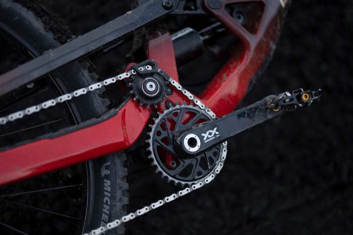 Dass das neue Spicy auf einen High-Pivot-Hinterbau setzt, war angesichts des Trends im Enduro fast schon zu erwarten. Überraschender ist da das spezielle Konzept dahinter.