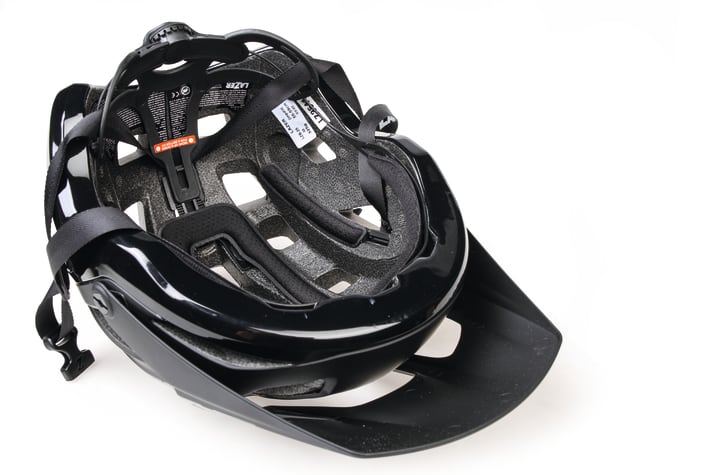 Beim Impala ohne MIPS besteht ein deutliches Risiko einer Gehirnerschütterung im Fall eines Sturzes.