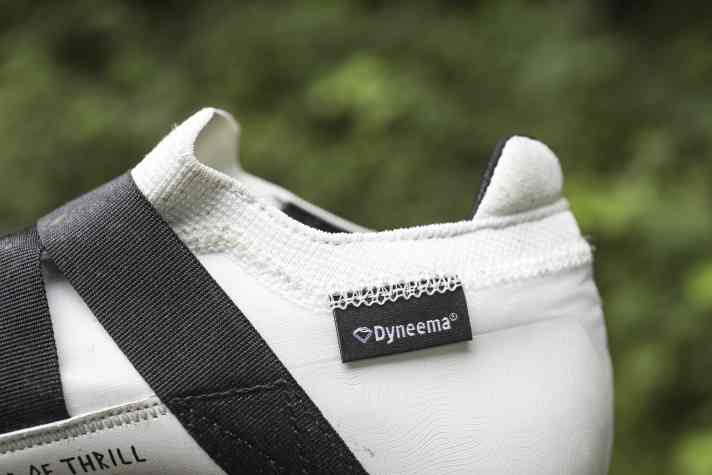 Der gestrickte Abschluss verhindert Druckstellen und sitzt sehr bequem