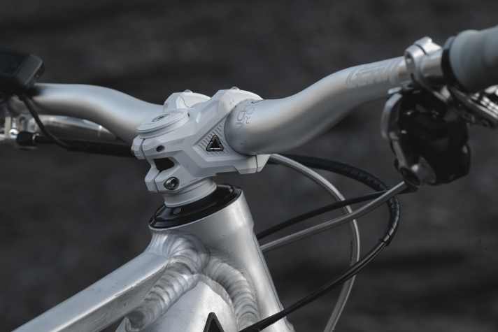 The Leatt parts with CeraMag come in a plain white finish.