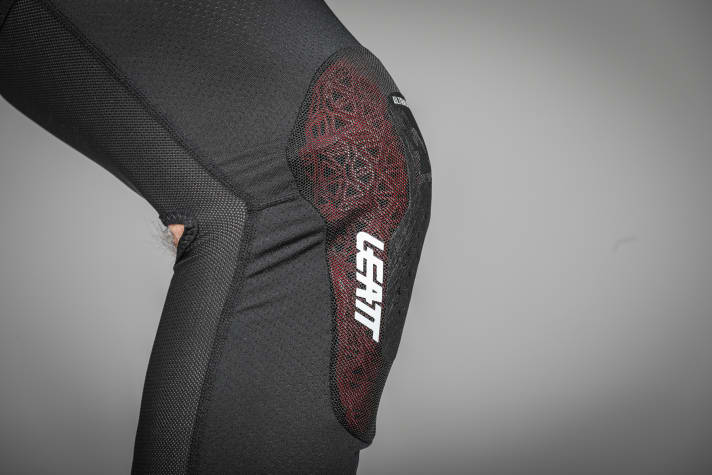 It could hardly be more airy: the entire sock is extremely permeable and the protector is also very open-pored