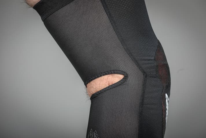 Recess behind the knee: nothing can pinch where there is nothing