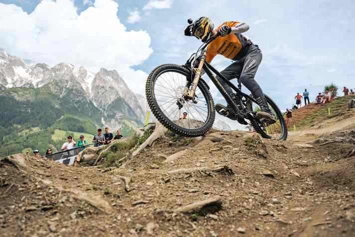 Andreas Kolb during the 2024 UCI World Cup. The Austrian will be riding YT bikes in 2025.