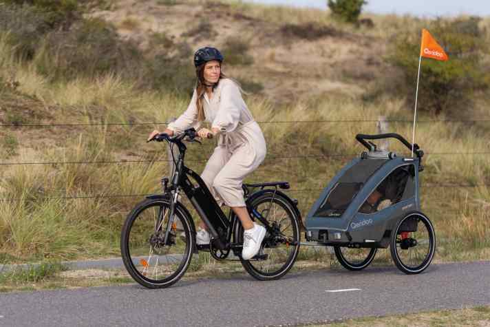 Qeridoo Sportrex 1 Limited Edition bike trailer for the big tour for two.