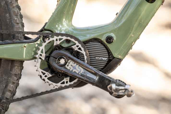 Hohe Leistung, geringes Gewicht: Hier ist der Shimano EP801 nach wie vor top.