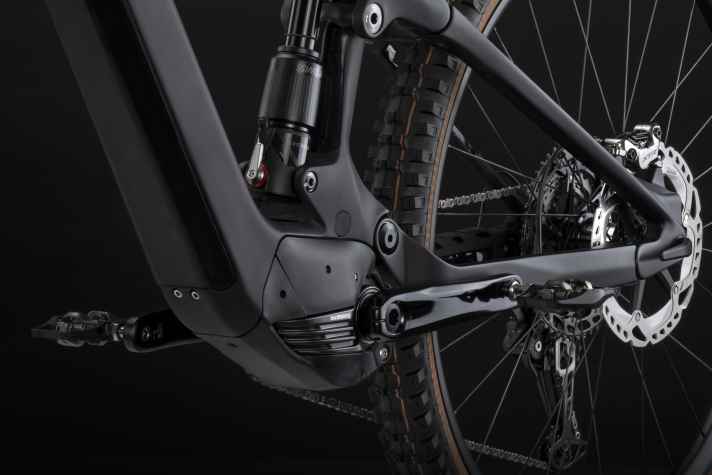 Thömus remains true to Shimano motors for its powerful e-mountainbikes. The Lightrider E3 Pro comes with either an EP801 or EP6.