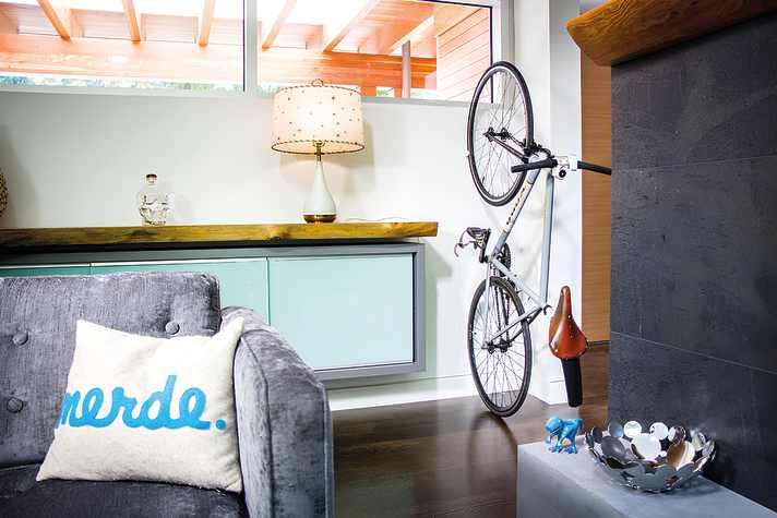 For upright wheel mounting, we recommend the Pro version with safety strap and ratchet lock for 36 instead of 26 euros.