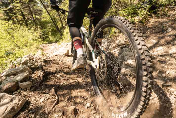 The Magura Louise Elite on the Naranch Trail.