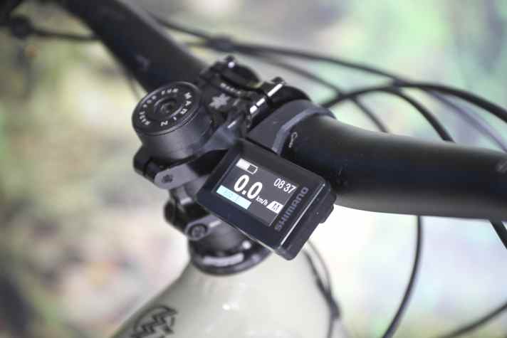 Gut geschützt, leicht ablesbar und angenehm unauffällig: Die Steps-Displays von Shimano sind eine gute Wahl für sportliche Mountainbiker.