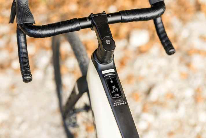 The minimalist "inlay" in modern e-bikes has only the most essential functions.