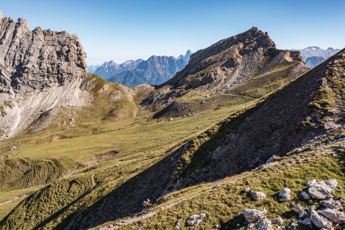 Okay, manchmal eignet sich der Weg an der Roten Scharte auch zum Schieben.