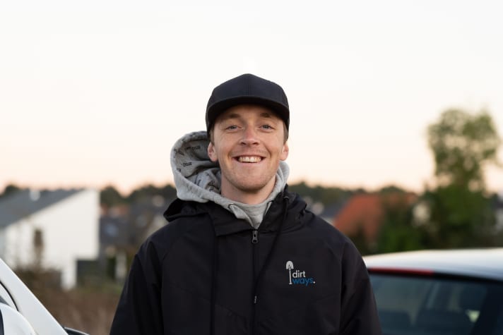 Maximilian Gast from Dirt Ways builds pump tracks professionally. In this interview, he answered our questions about the pump track boom.