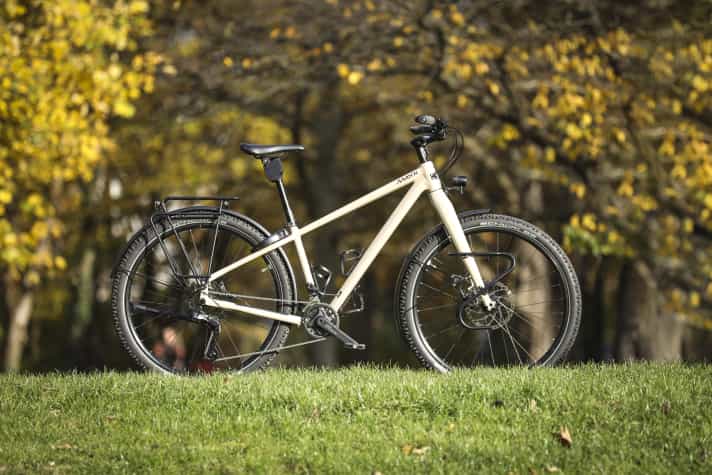 Maxx Pacemaxx CL Tour: Shimano Cues 2 x 11 // 19 kg // 180 kg Zulässiges Gesamtgewicht // 3.268 Euro.