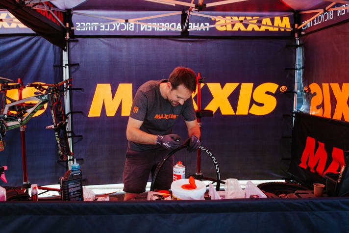 bike/maxxis-zelt-werkstatt-dic-master_080ce3d5f72c9b4cd9f4f3308006dfa6