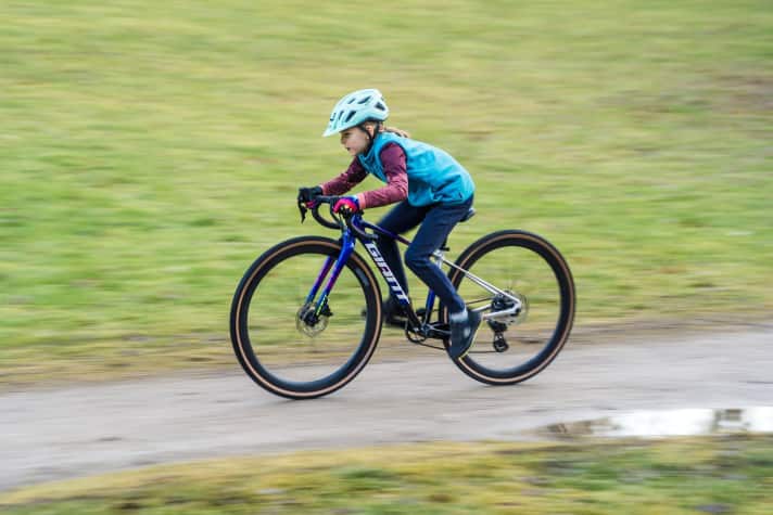 Schnell fahren macht schnell Spaß: Die leichte Beschleunigung bringt den Kinder ein neues Erlebnis und macht schon nach wenigen Minuten Eingewöhnung Freude.