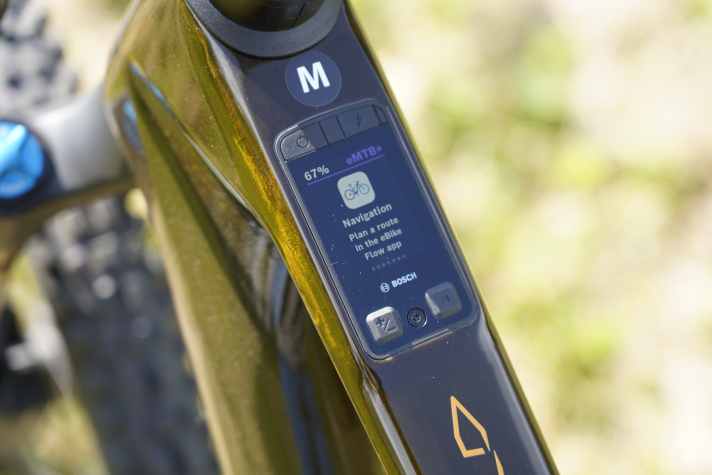 The navigation of the Bosch E-Bike Flow app can be displayed on the Kiox 400C.