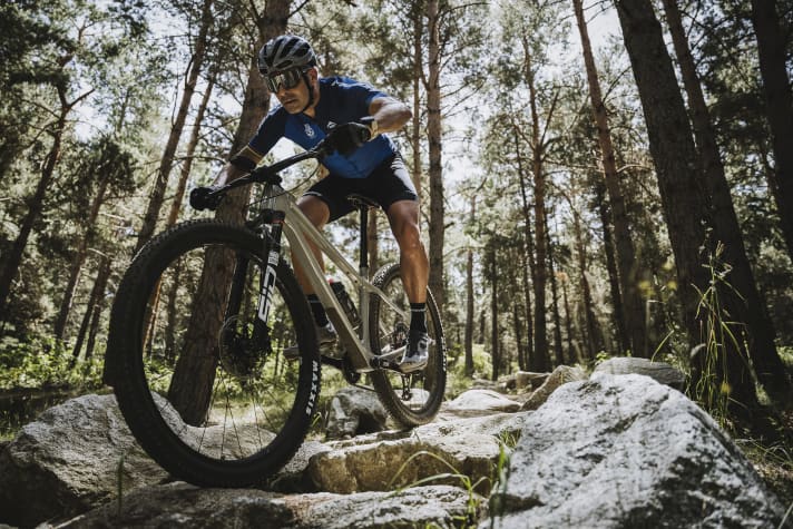 Revised details and a new geometry should give the Merida Big.Nine more confidence on cross-country trails.