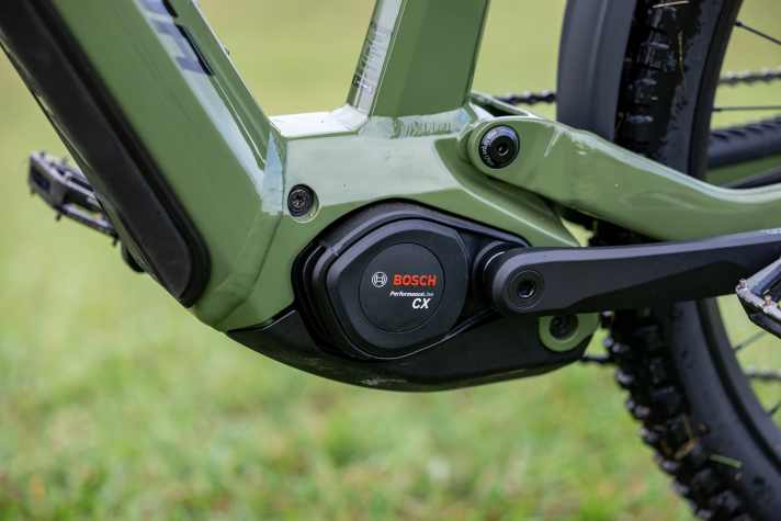 The new Bosch Performance CX powers the eOne-Eighty. The motor in the Merida freerider is particularly quiet.