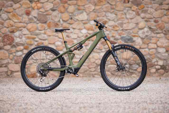 The top model is the eOne-Sixty SL 10K for 10,999 euros with high-end equipment. Weight according to the manufacturer: 19.5 kilos.