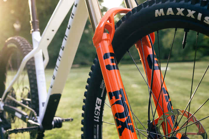 The steering angle has been flattened to 64.5 degrees and should generate a smoother ride