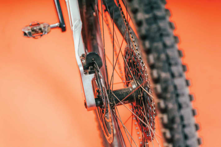 Attention to detail: The rear brake mount has been neatly integrated into the seat stay.