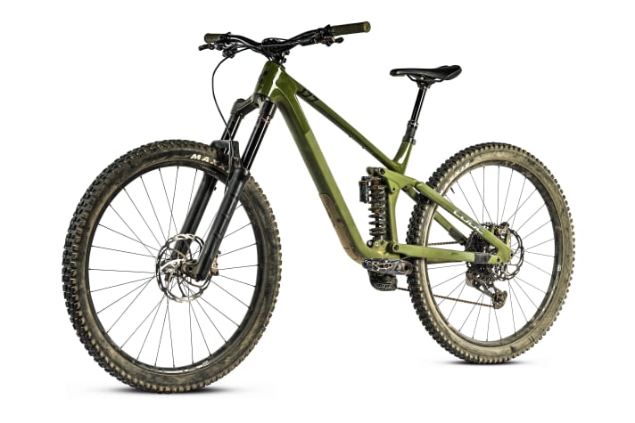 Bei Cube gibt’s viel Bike fürs Geld. Das neue Carbon-Modell vom One77 federt mit Stahlfederdämpfer. | Preis: 4399 €