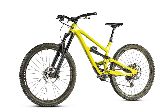 Four times cheaper than the Bold: the Capra from YT in the budget version. Can it keep up, or will the Goat experience a fiasco? | Price: € 2699