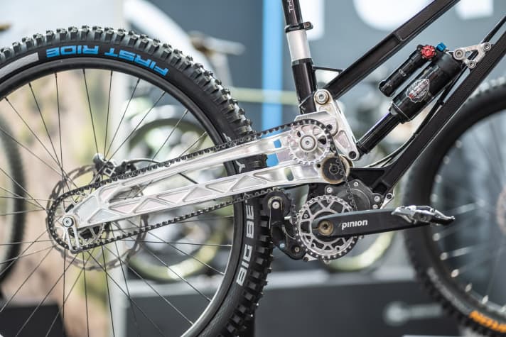There's a lot to look at: High-pivot rear triangle with belt drive and Pinion gearbox on the Gamux Sego downhill bike.