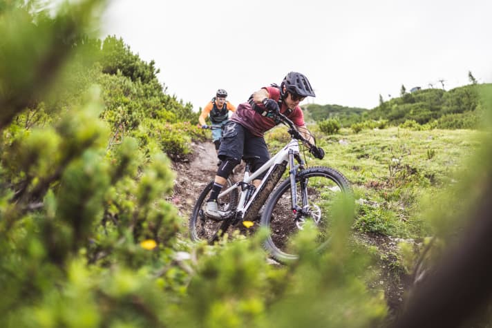 A leisurely cruise around the lake? No, the Vitus E-Mythique LT likes serious terrain.