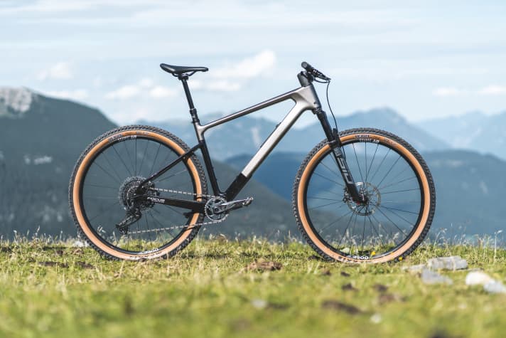 Das Focus Raven 8.9 für 3599 Euro. BIKE-Testurteil: Gut - 176,8 von 250 Punkten.