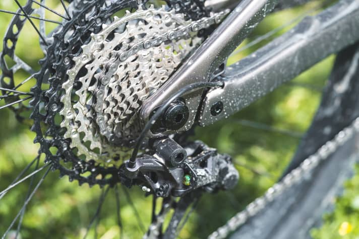 Rocky Mountain stattet das Instinct C70 umfänglich mit Shimano XT Teilen aus. Auch die Kassette stammt aus der XT-Serie.