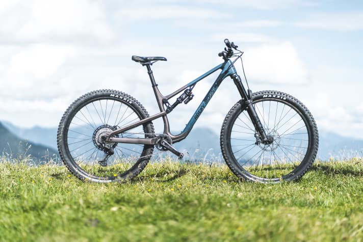The Rocky Mountain Instinct C70 for 7900 euros. BIKE test rating: Very good - 194.8 out of 250 points