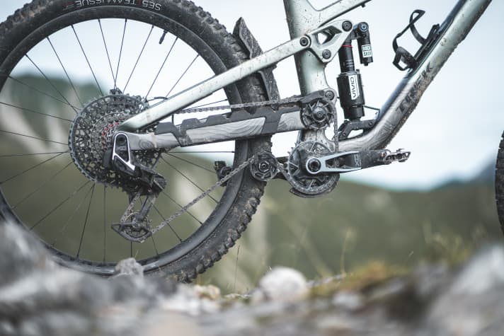 The centrepiece of the new Slash models is the rear triangle with a high pivot point.