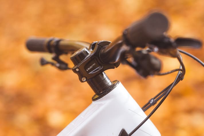 If you want a little more playfulness from the Scor, you can rotate the headset shell by 180 degrees and the steering angle becomes one degree steeper.